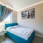 617 W Polonia Apartment
