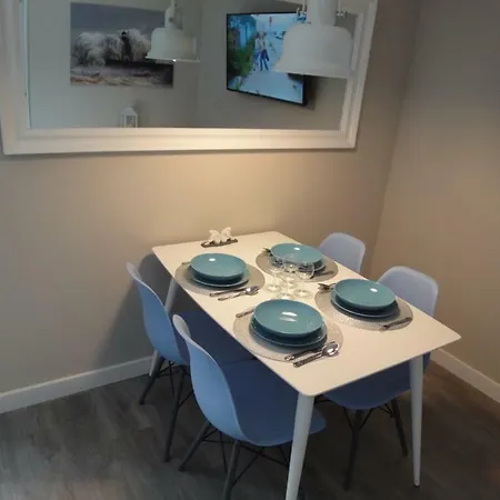 617 W Polonia דירה