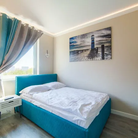 617 W Polonia Apartament