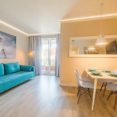 617 W Polonia Appartement *