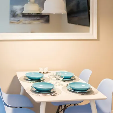 617 W Polonia Apartament *