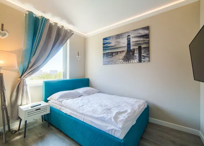 617 W Polonia Apartament