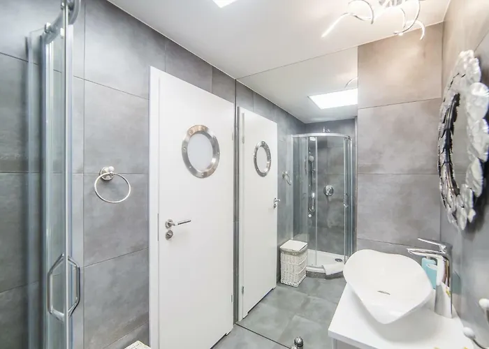 شقة 617 W Polonia